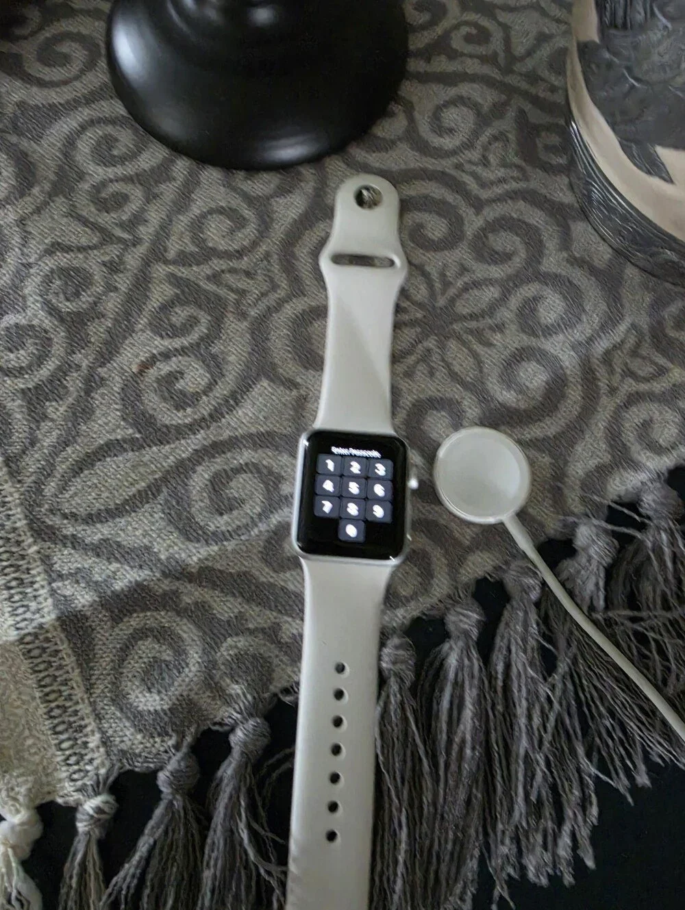 Apple Watch. Series 3. 38mm. Comes With 20 Bands.